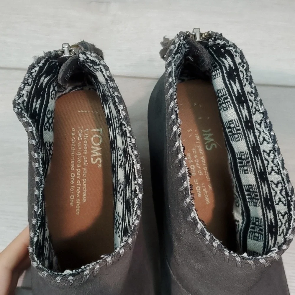 Toms Women Leila Castlerock Zip Tarssel Comfort Ankle Heels Booties shoes 9.5